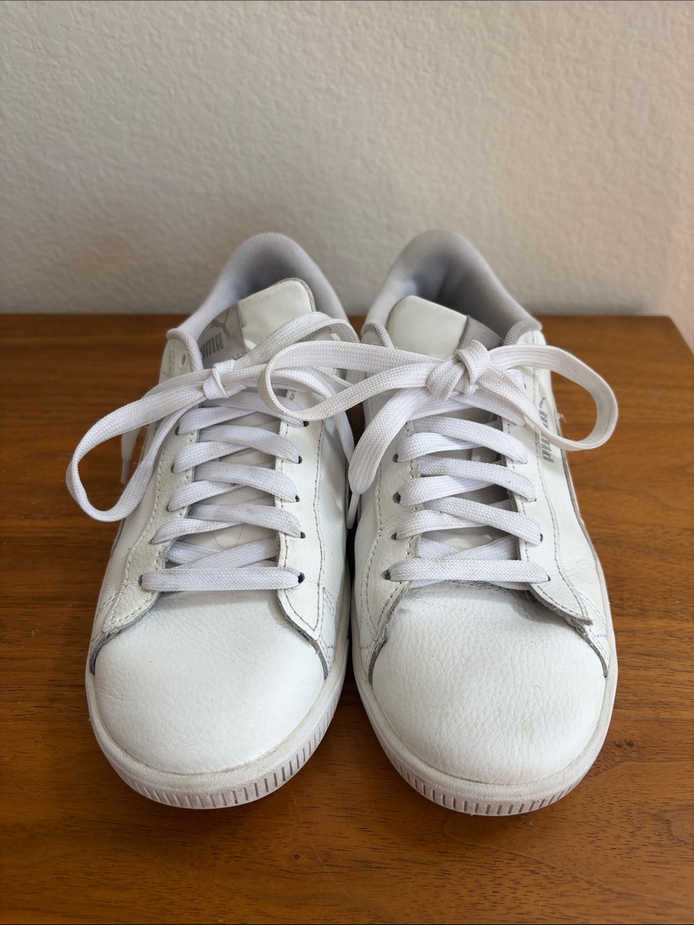 Women’s Puma Sneakers 7.5